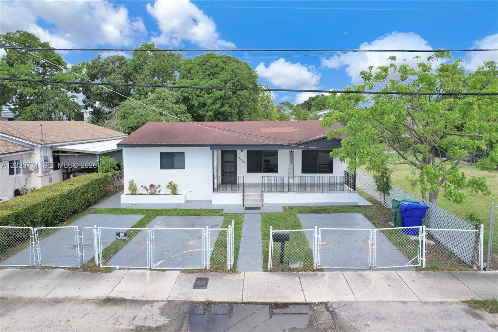 MILLER LAWN - Residential