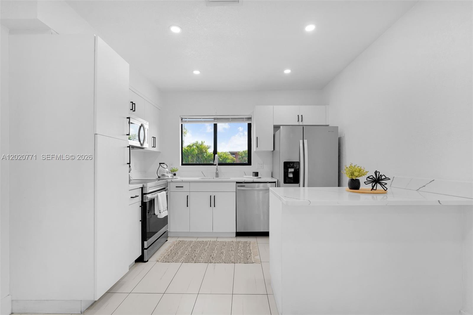 MILLER LAWN - Residential