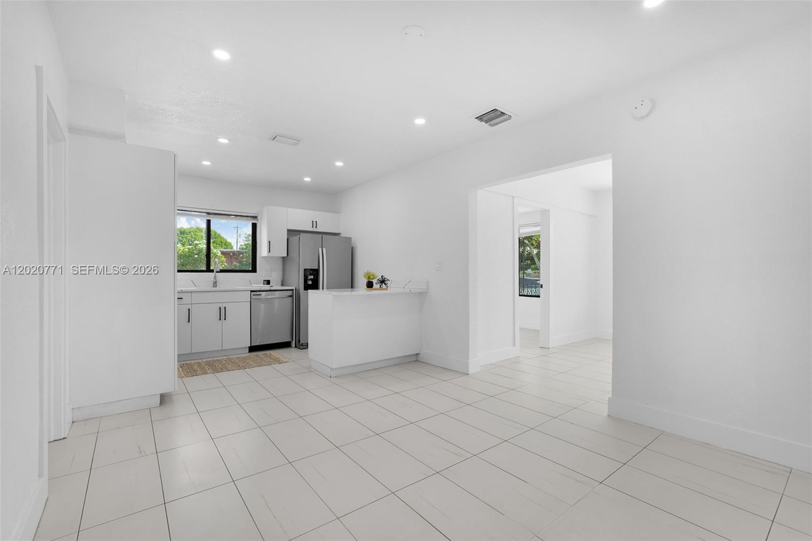 MILLER LAWN - Residential