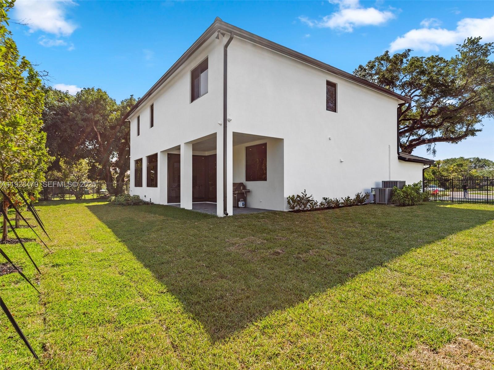 UNIVERSITY BAPTIST CHURCH - Residential