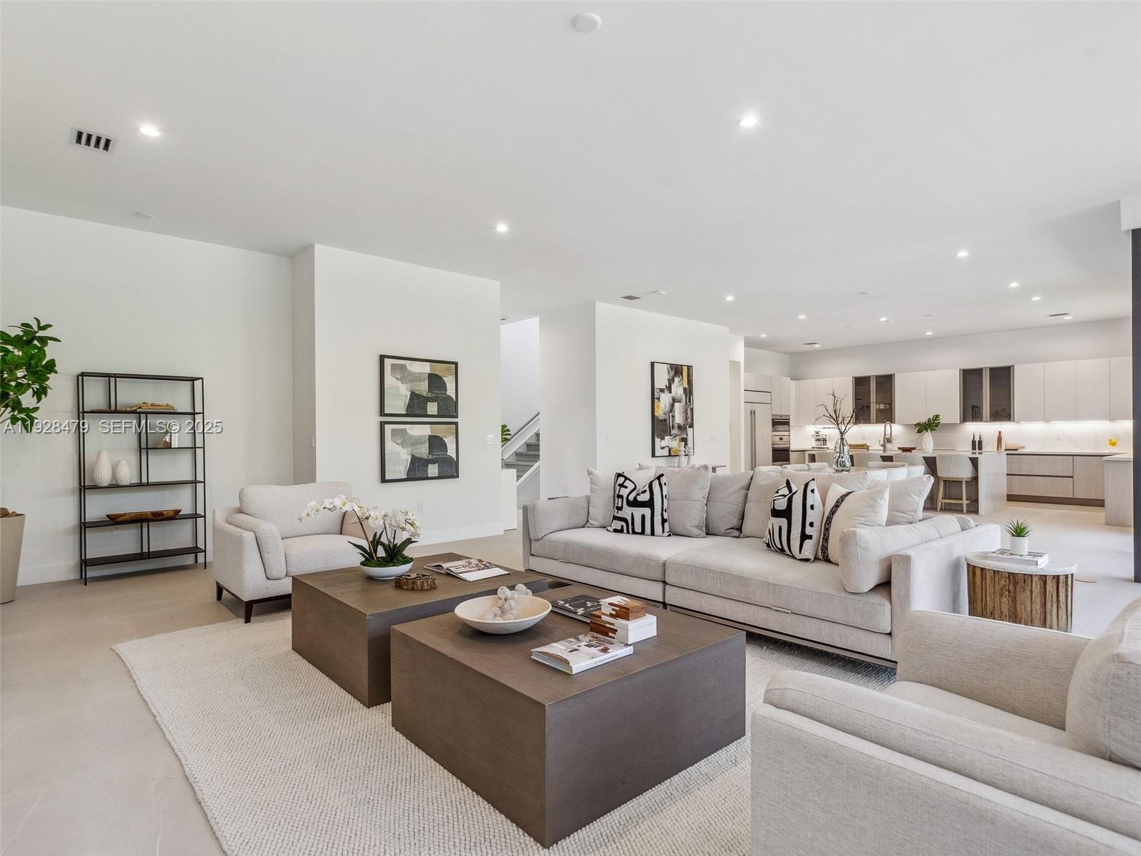 UNIVERSITY BAPTIST CHURCH - Residential