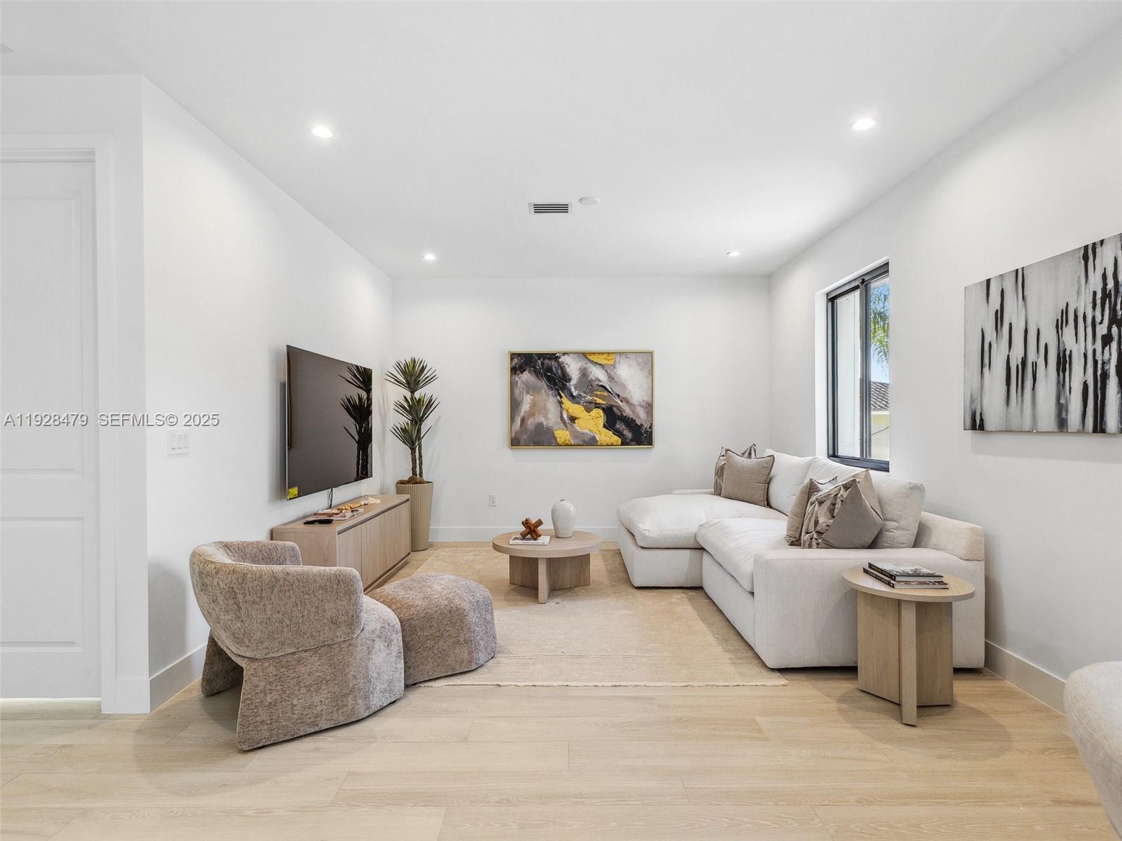 UNIVERSITY BAPTIST CHURCH - Residential