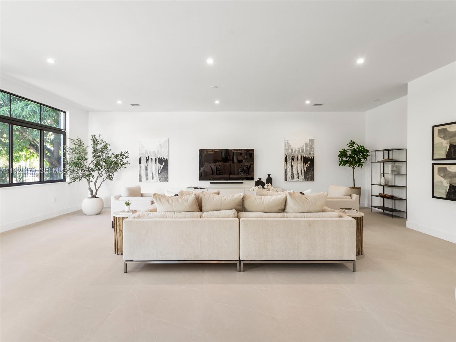 UNIVERSITY BAPTIST CHURCH - Residential