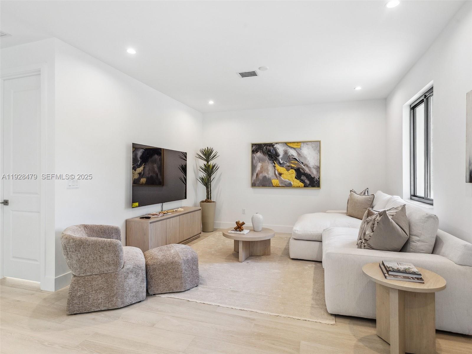 UNIVERSITY BAPTIST CHURCH - Residential