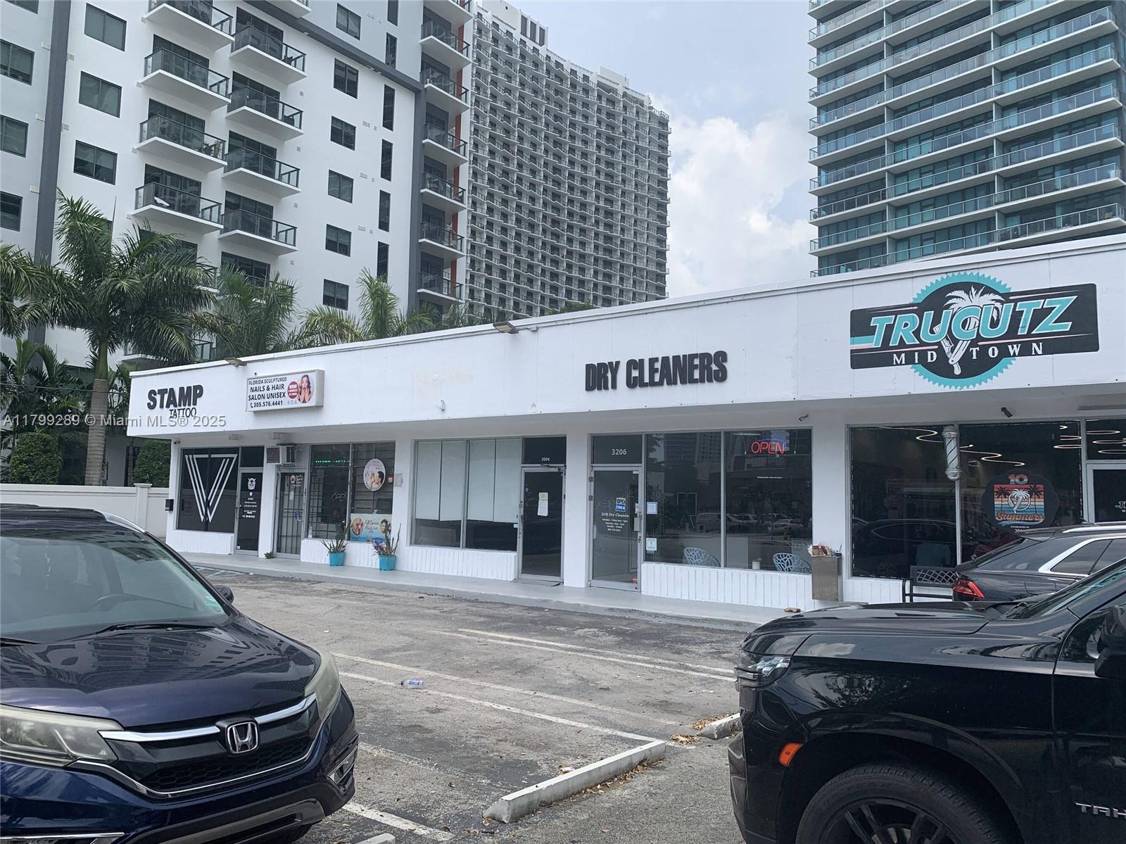 3200 NE 2nd Ave 3204