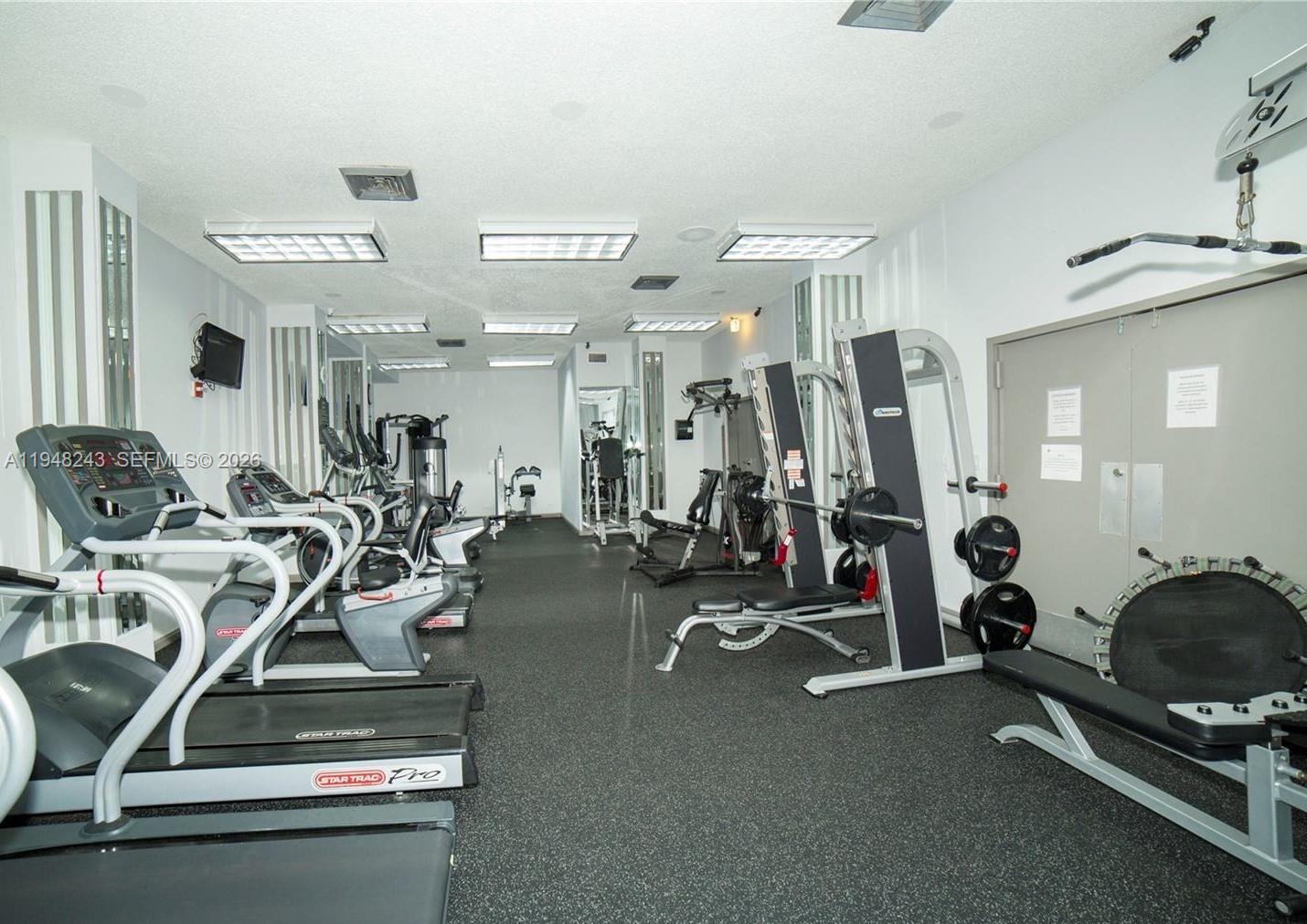 WINSTON TOWERS 100 CONDO - Residential