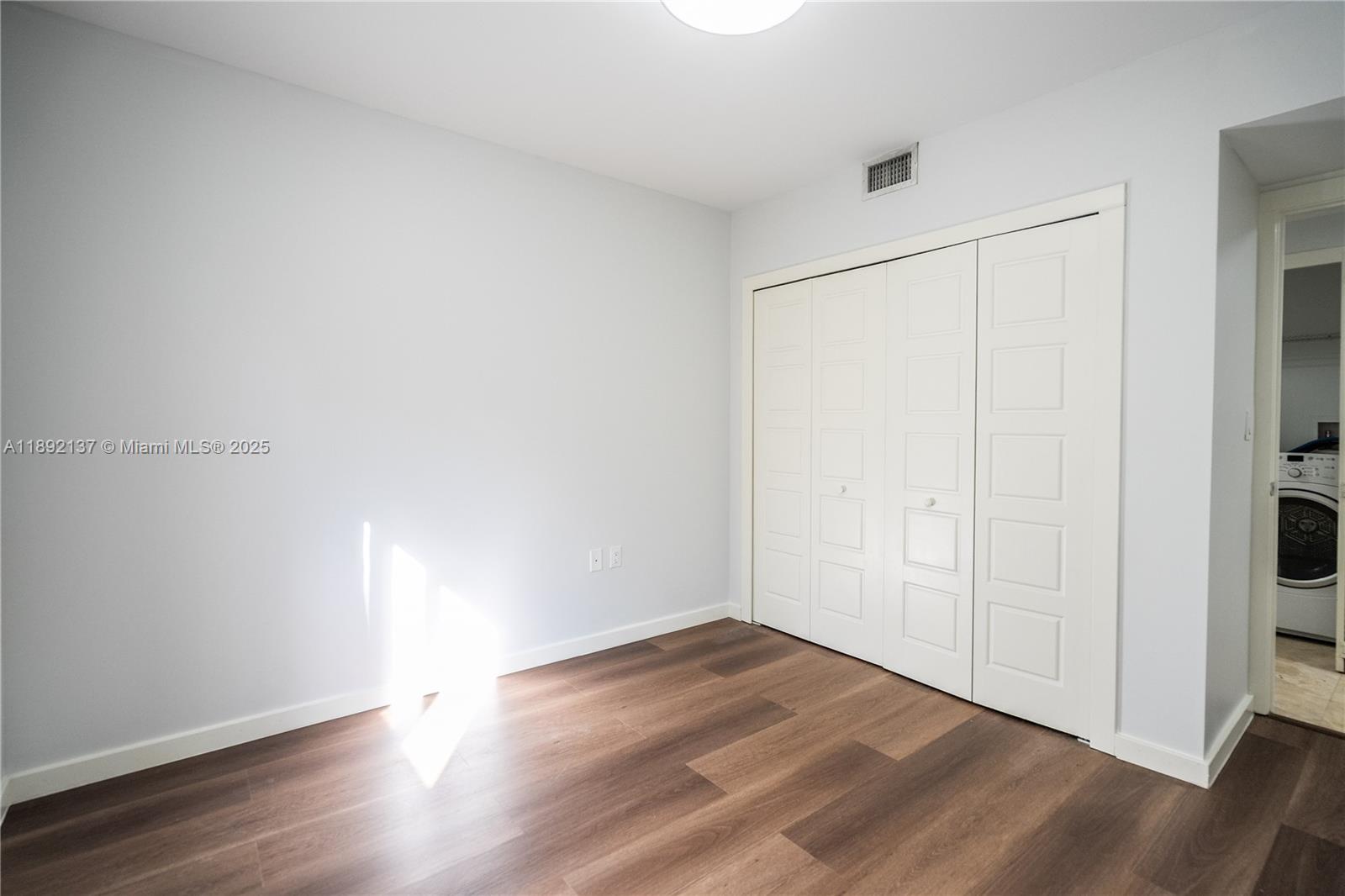 CORAL GABLES SEC K - Residential Lease