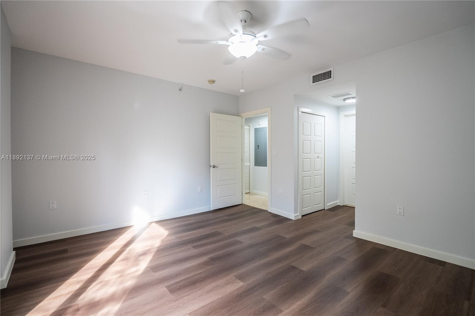 CORAL GABLES SEC K - Residential Lease