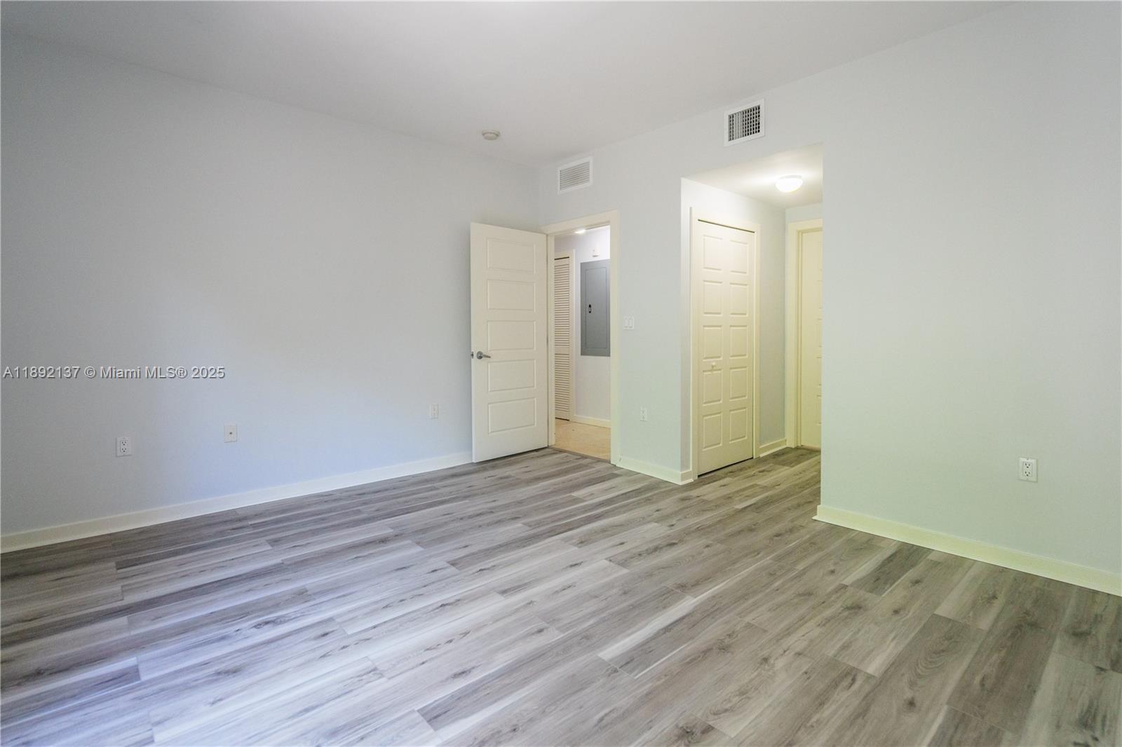 CORAL GABLES SEC K - Residential Lease