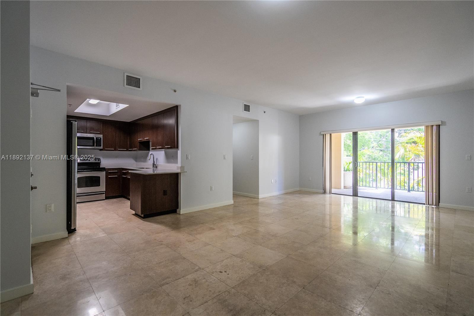 CORAL GABLES SEC K - Residential Lease