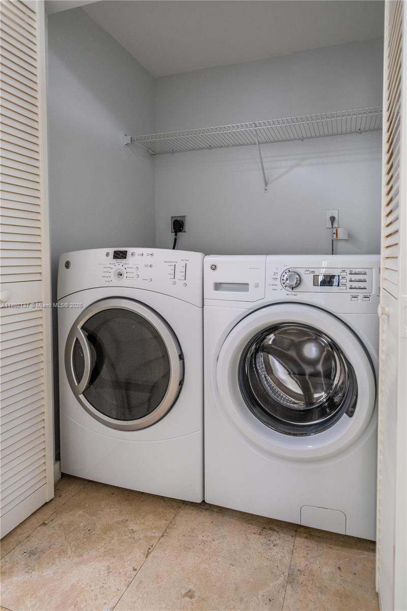 CORAL GABLES SEC K - Residential Lease