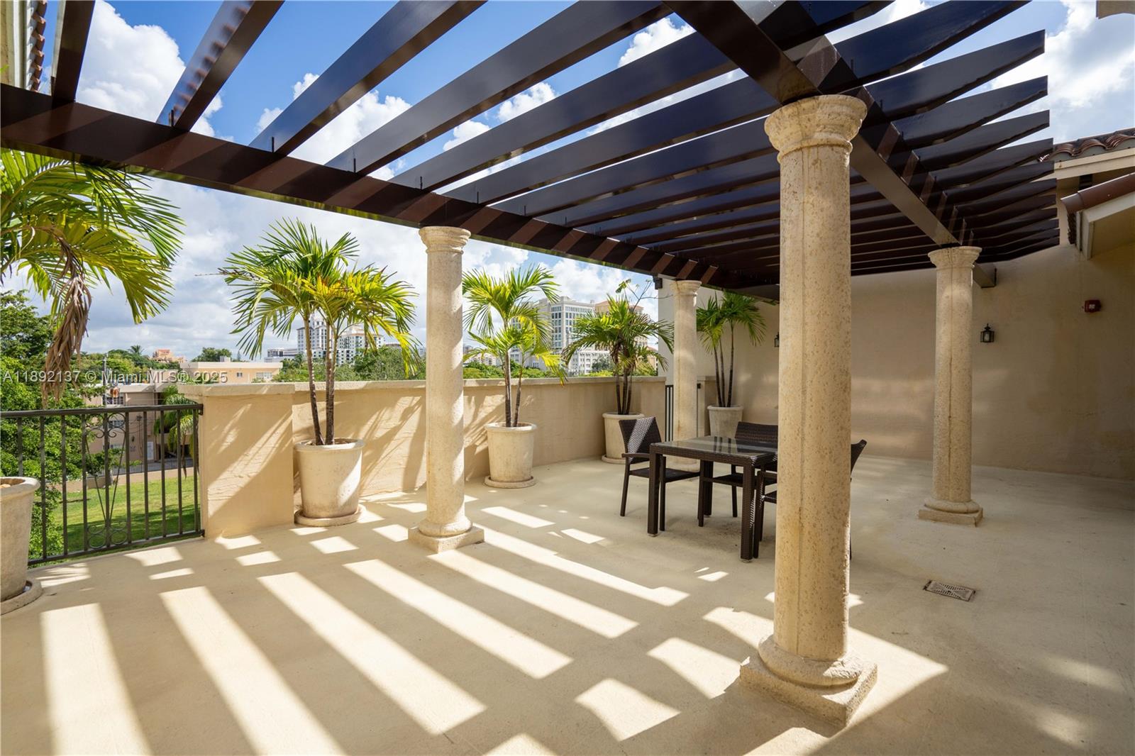 CORAL GABLES SEC K - Residential Lease