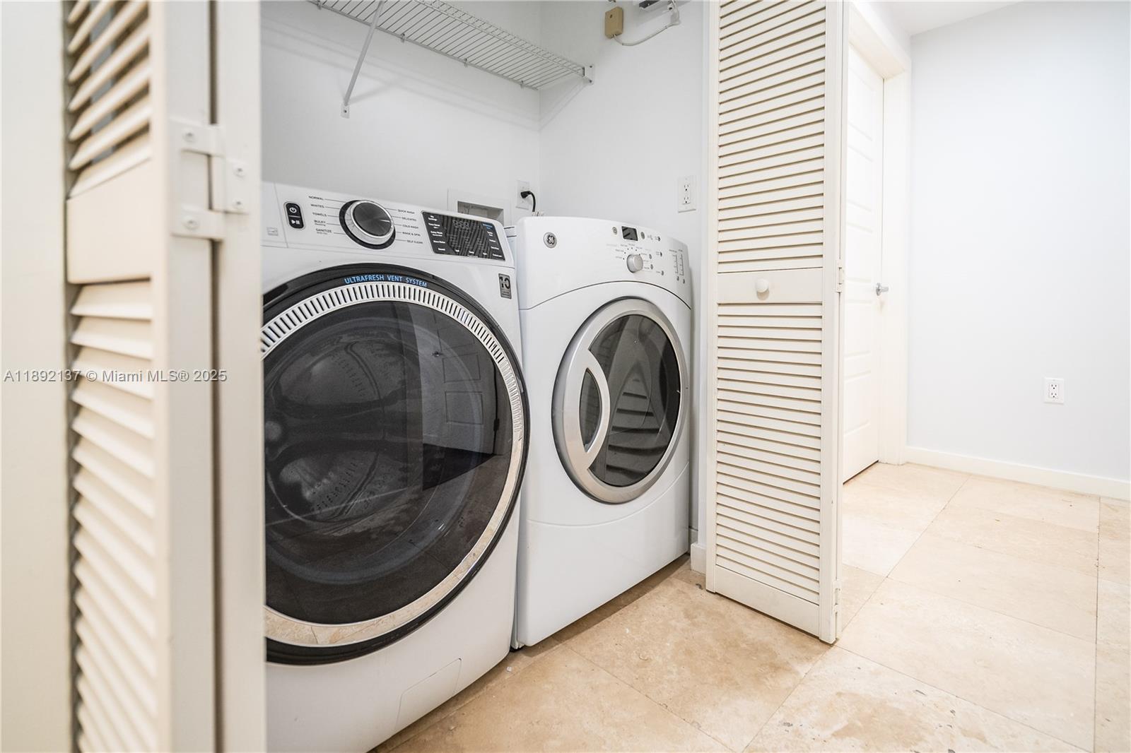 CORAL GABLES SEC K - Residential Lease