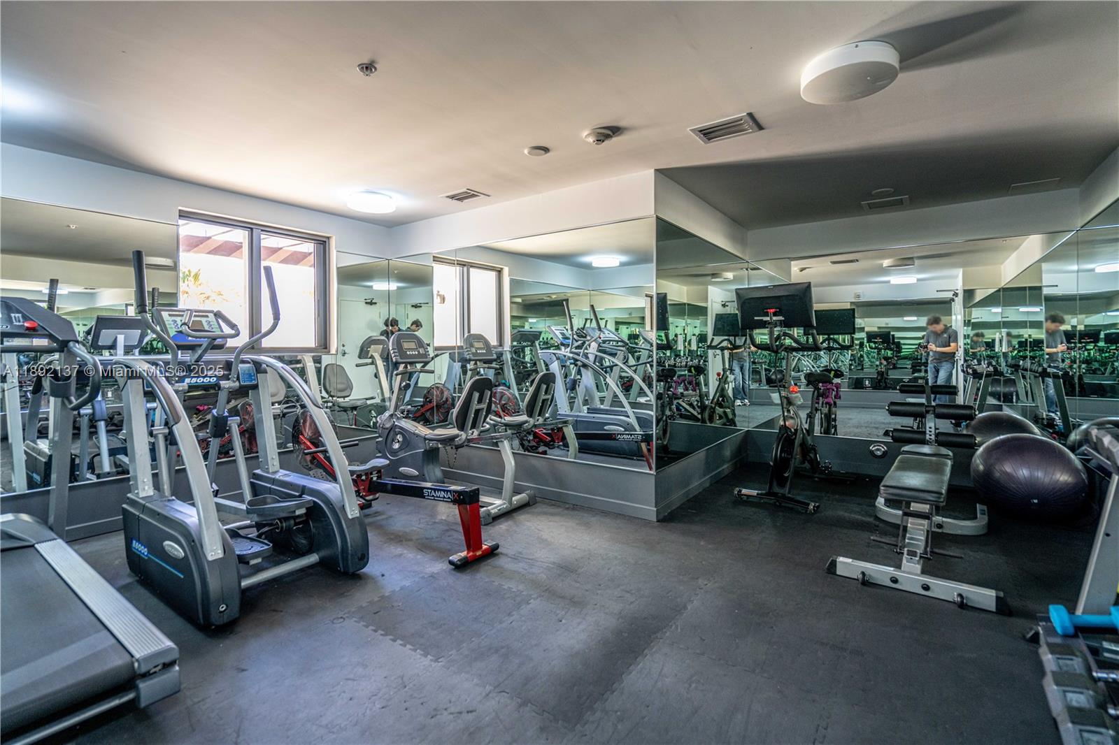 CORAL GABLES SEC K - Residential Lease