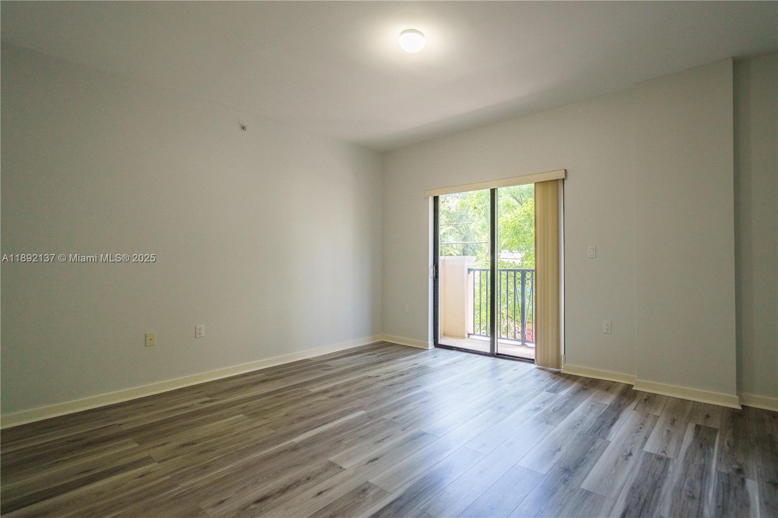 CORAL GABLES SEC K - Residential Lease