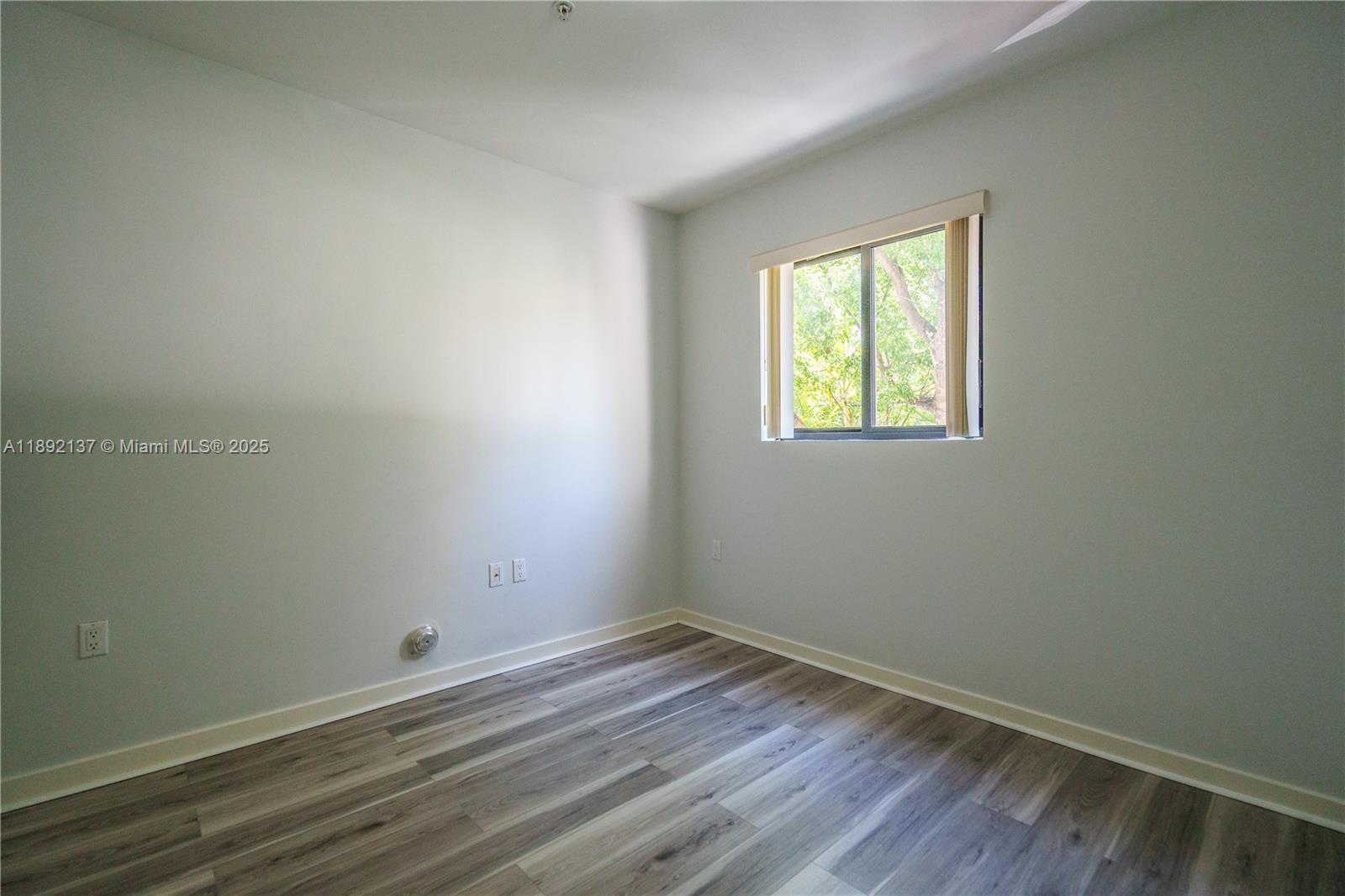CORAL GABLES SEC K - Residential Lease
