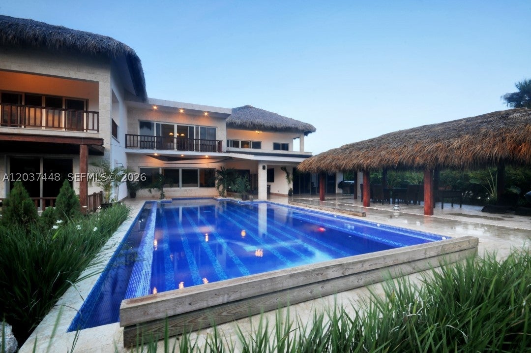 0 Punta espada
