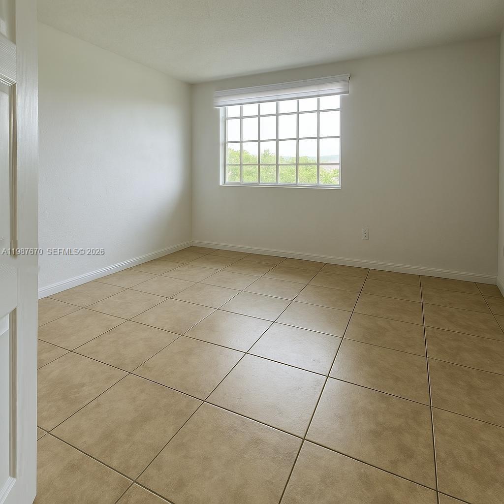 SOLEIL AT FONTAINEBLEAU C - Residential Lease