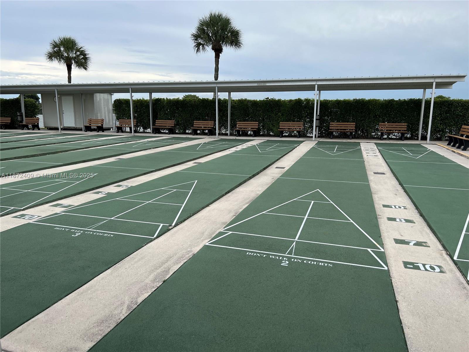 KINGS POINT SAXONY CONDOS - Residential