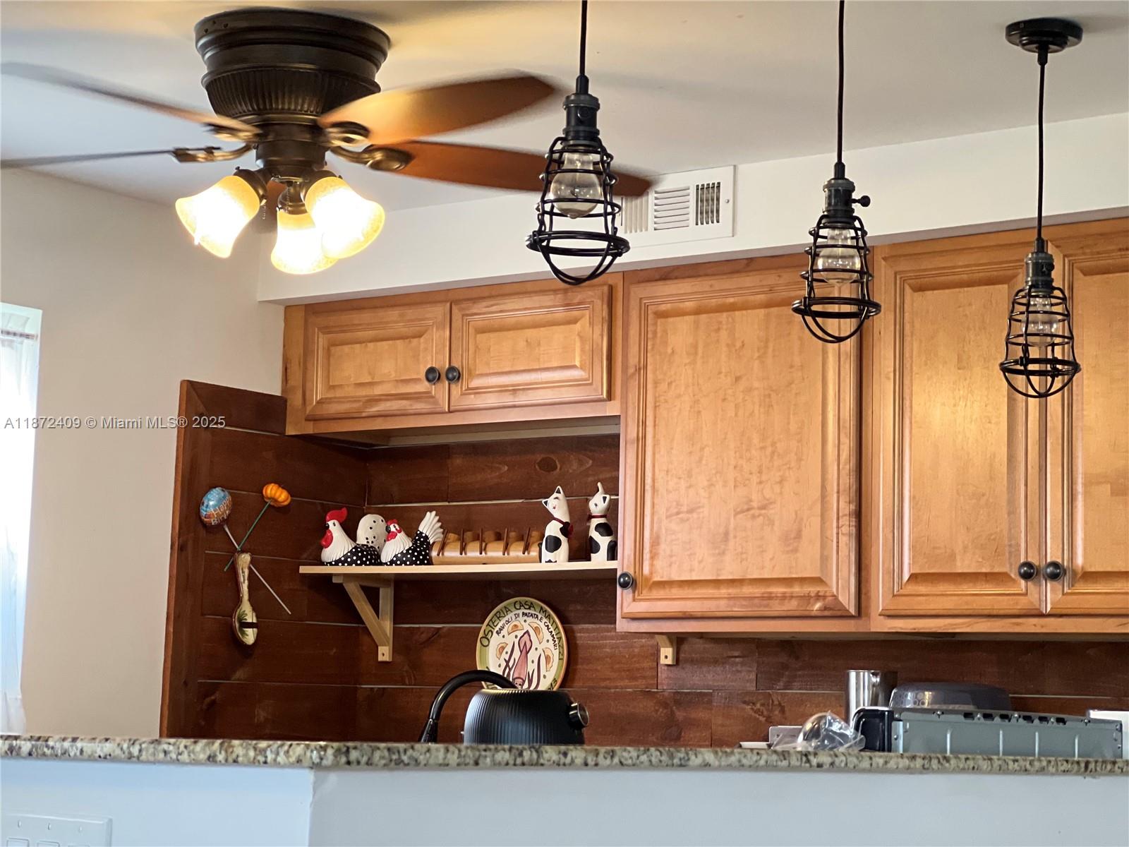 KINGS POINT SAXONY CONDOS - Residential