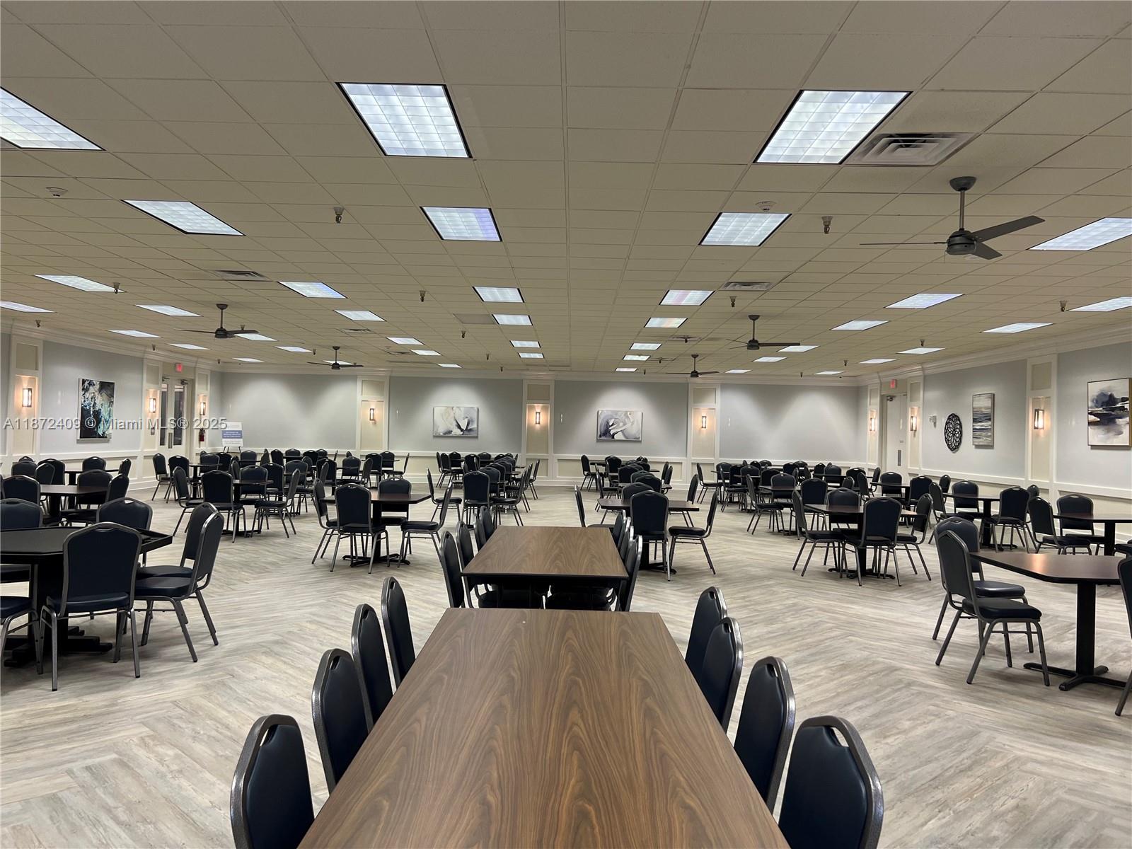 KINGS POINT SAXONY CONDOS - Residential