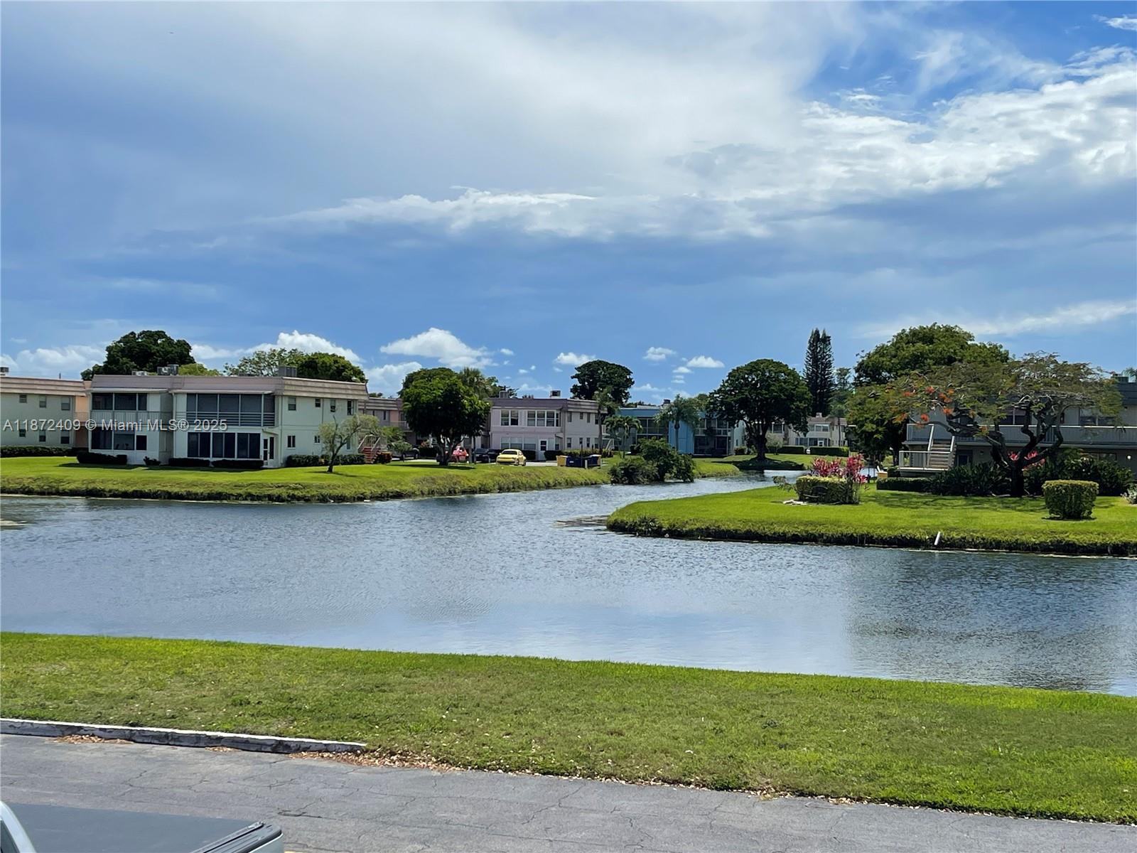 KINGS POINT SAXONY CONDOS - Residential