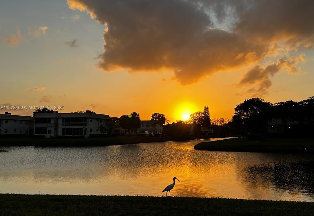 KINGS POINT SAXONY CONDOS - Residential