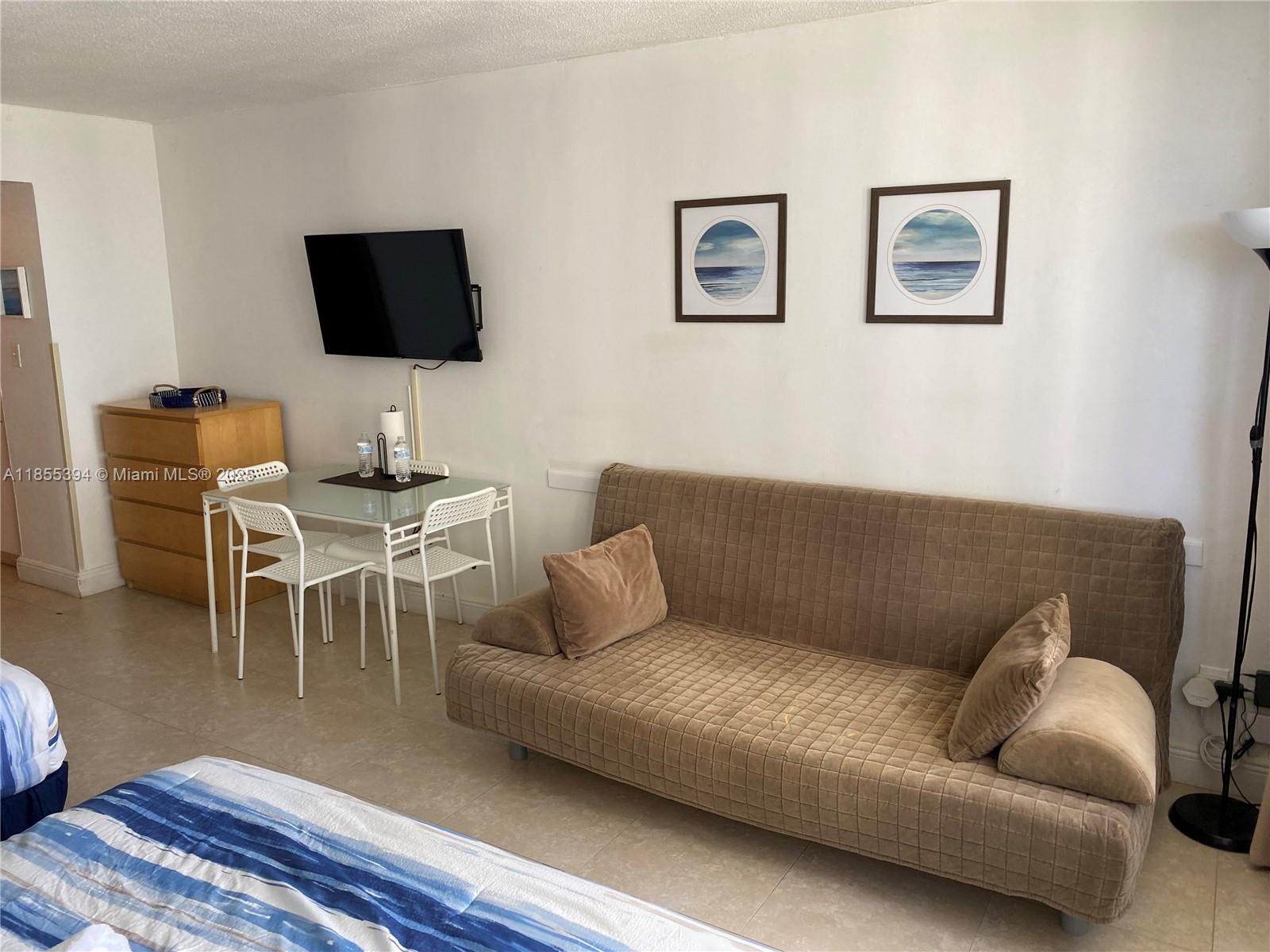 THE AVENTURA BEACH CLUB C - Residential