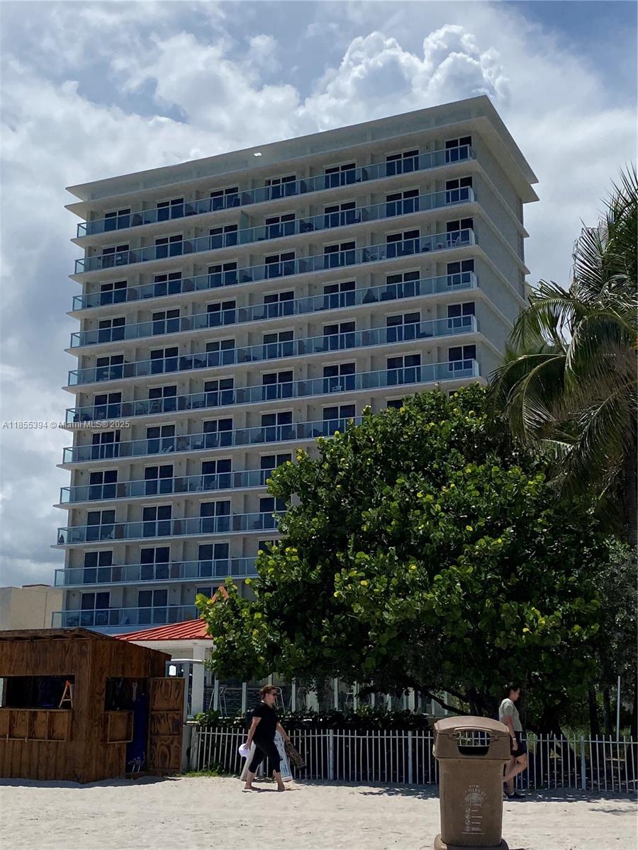 THE AVENTURA BEACH CLUB C - Residential
