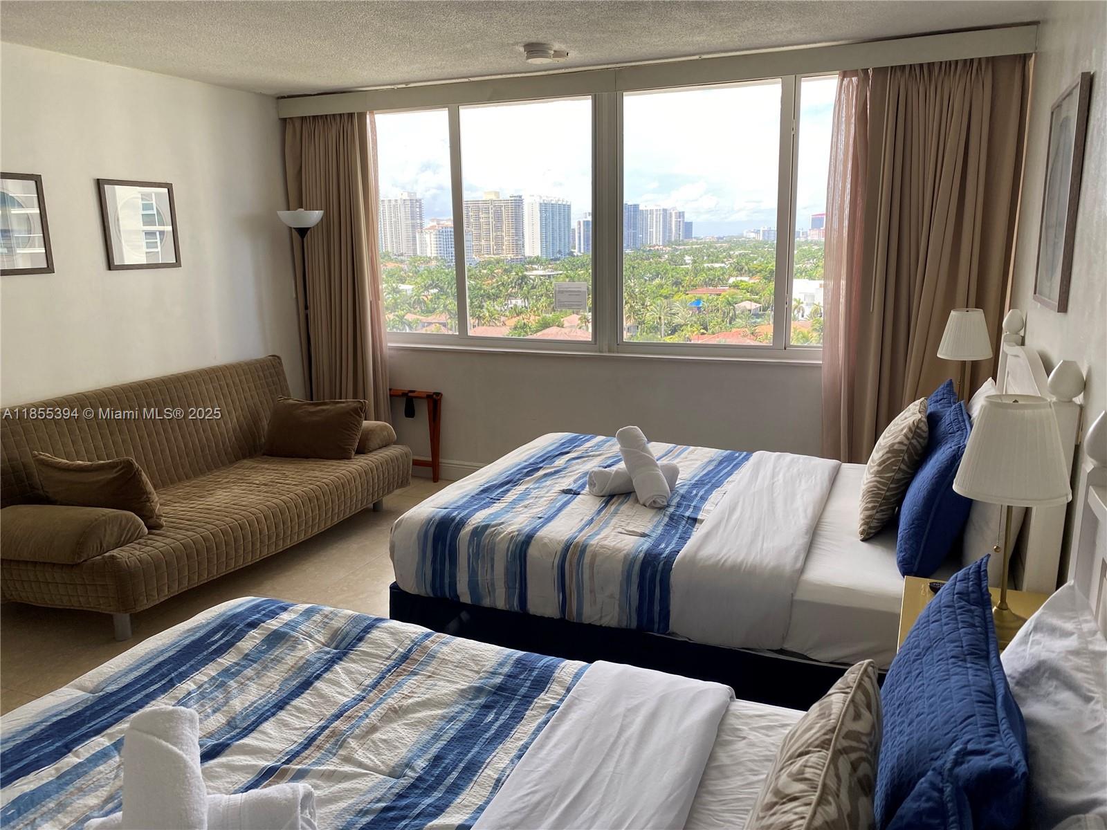 THE AVENTURA BEACH CLUB C - Residential