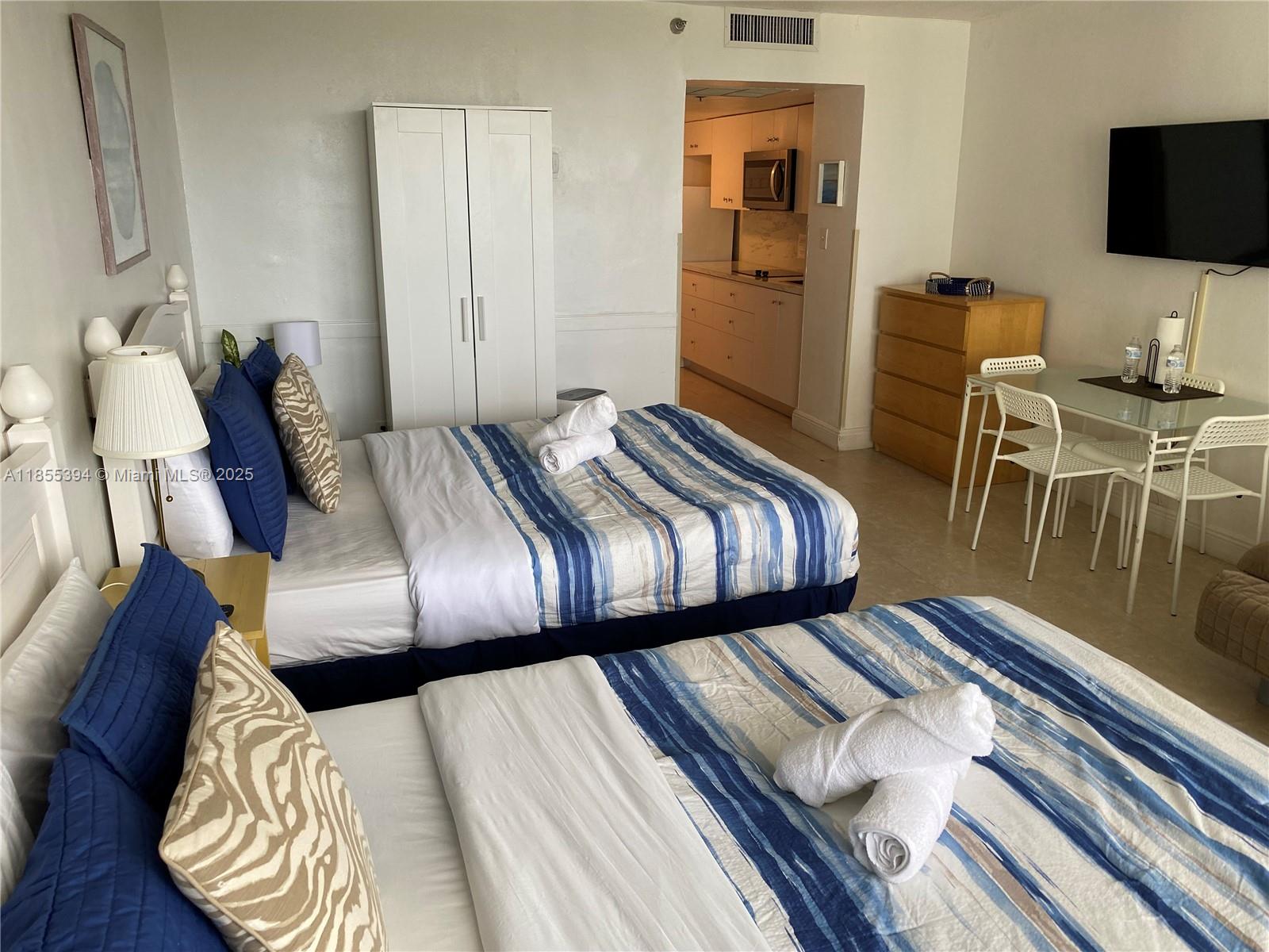 THE AVENTURA BEACH CLUB C - Residential