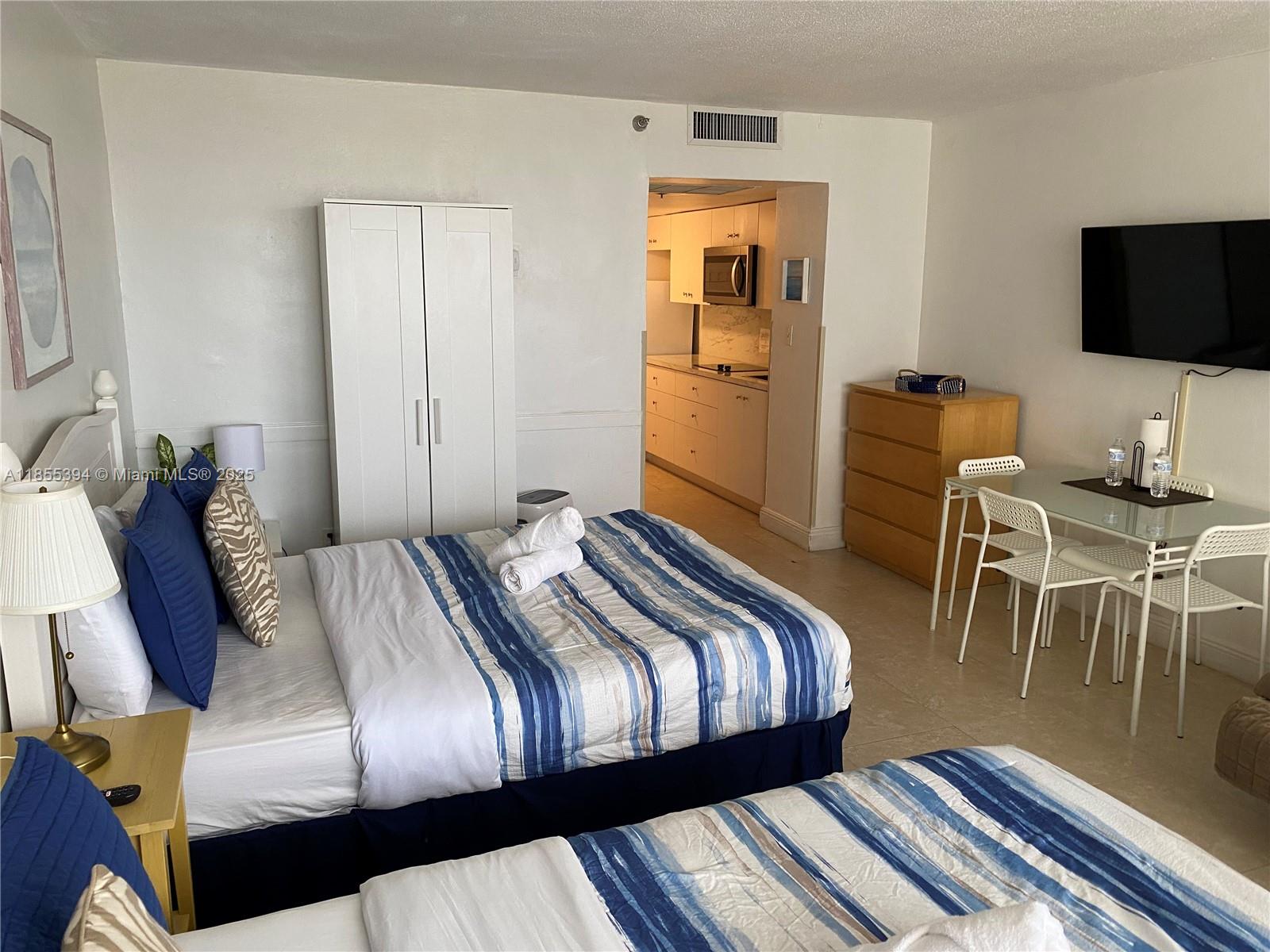 19201 Collins Ave 1030