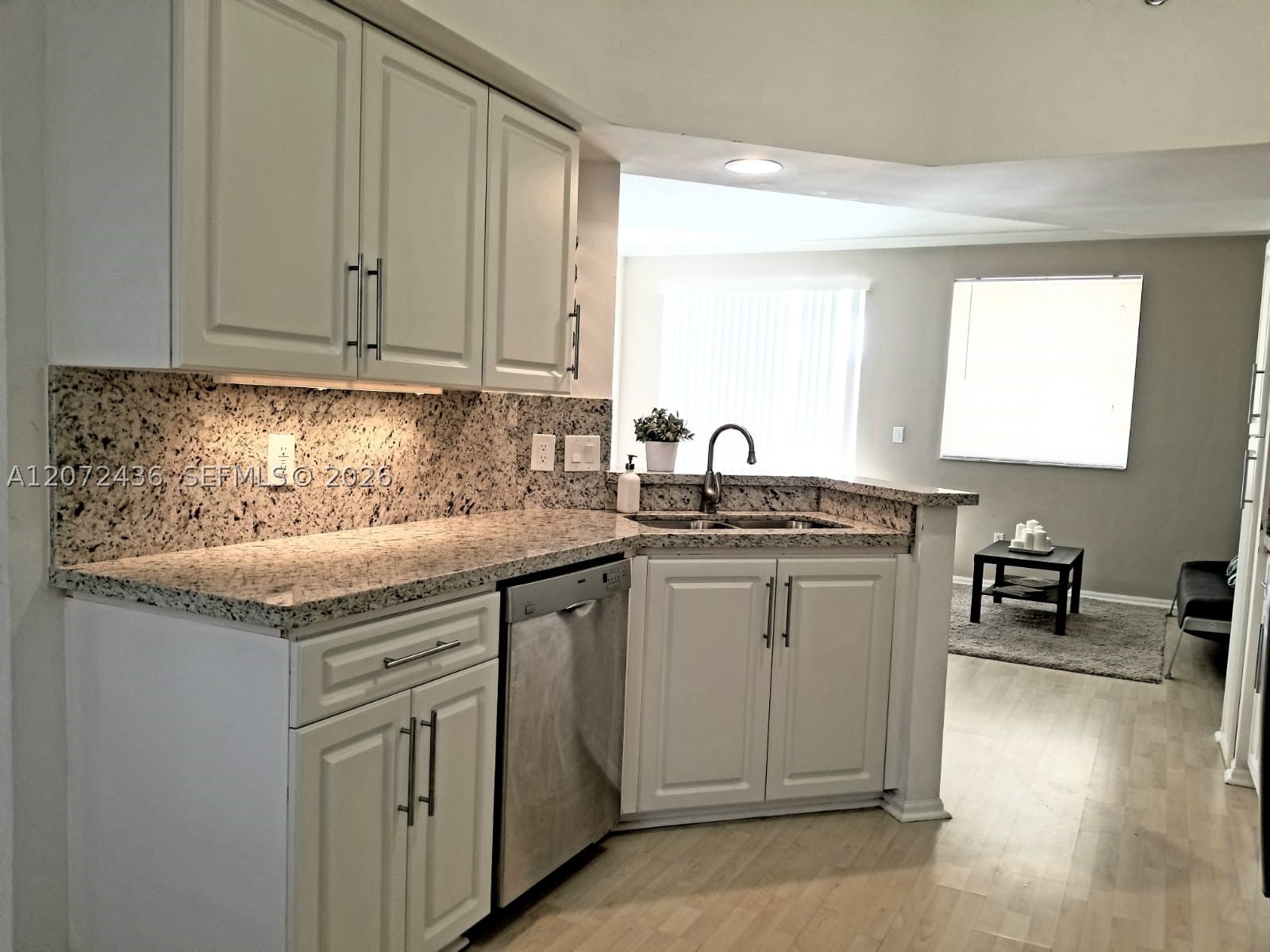 3215 NE 184 ST 14302