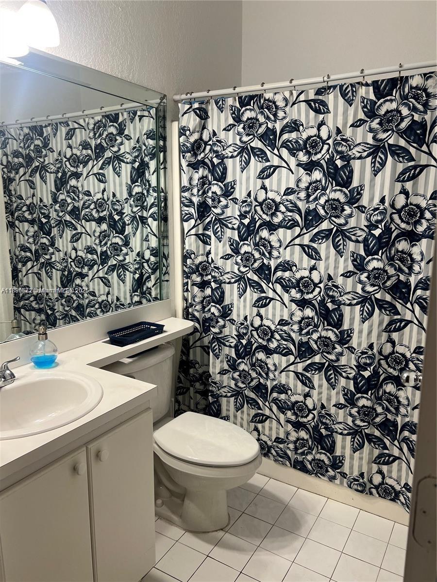 GABRIELLA CONDO CENTER - Residential Lease