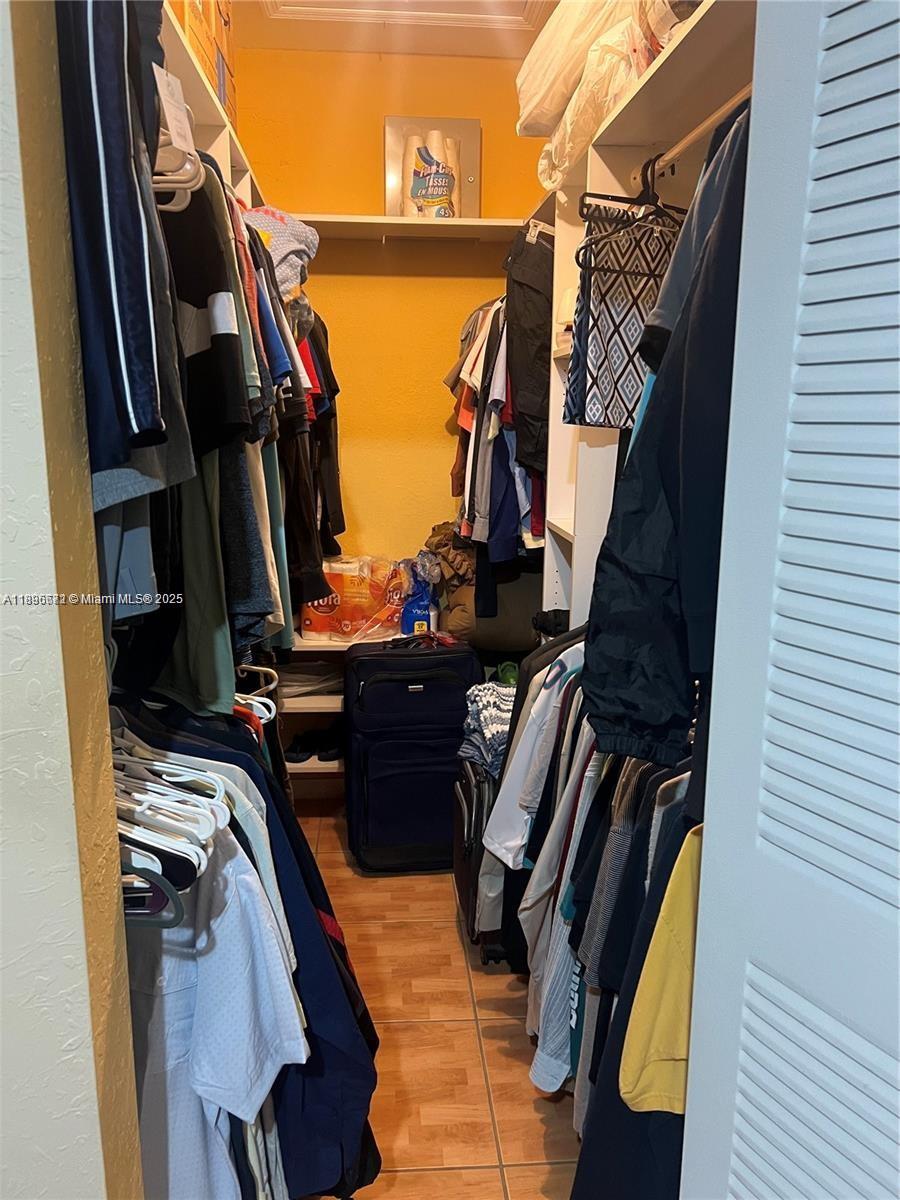 GABRIELLA CONDO CENTER - Residential Lease