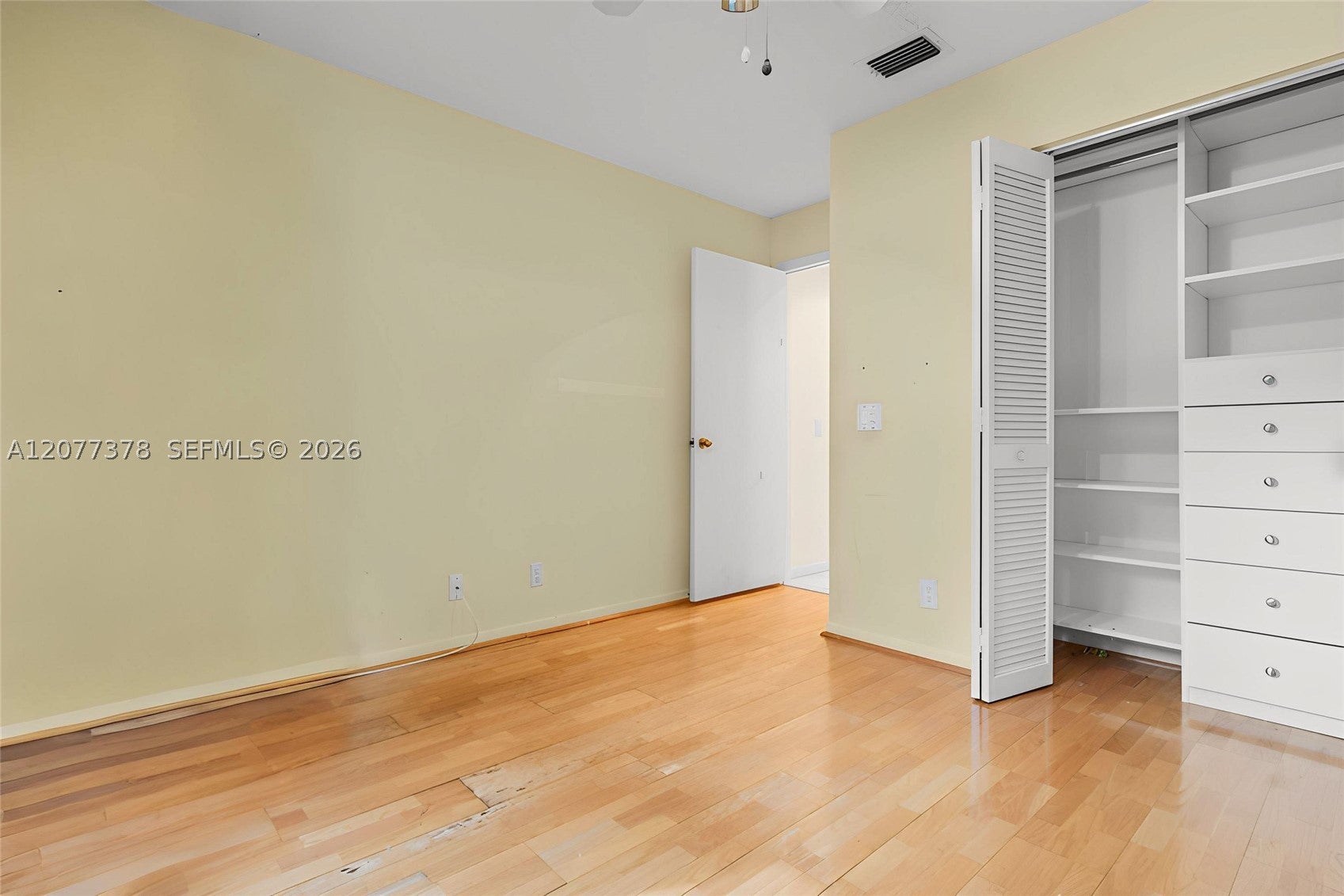 113 W Bayridge Dr