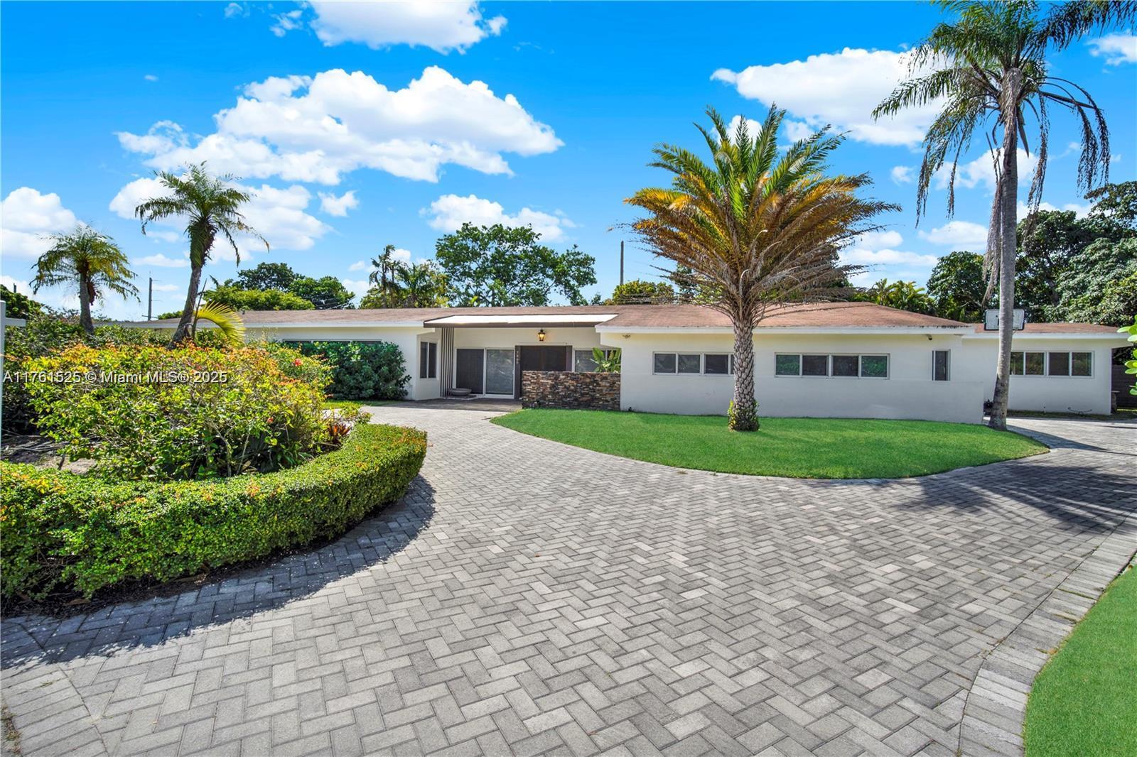 Rental Property at 7860 Sw 134th Street, Pinecrest, Miami-Dade County, Florida - Bedrooms: 4 
Bathrooms: 3  - $9,500 MO.