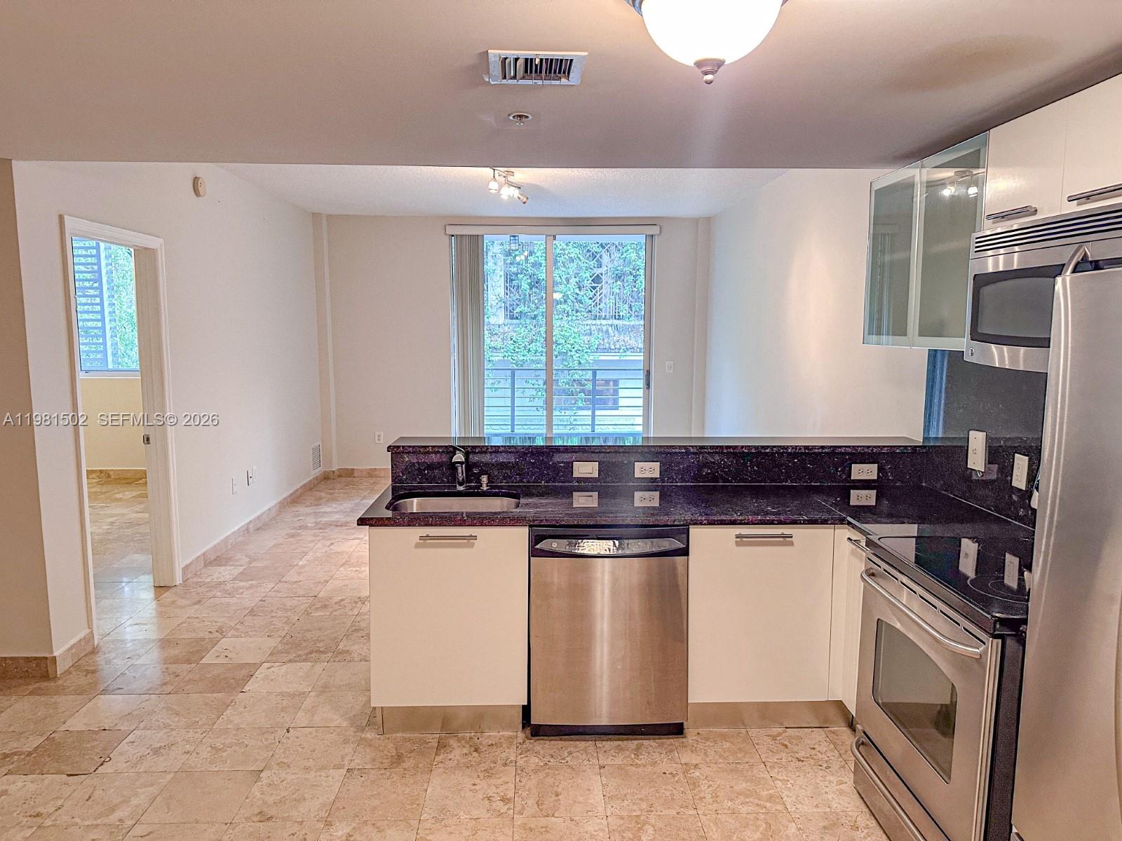 3339 Virginia St 304