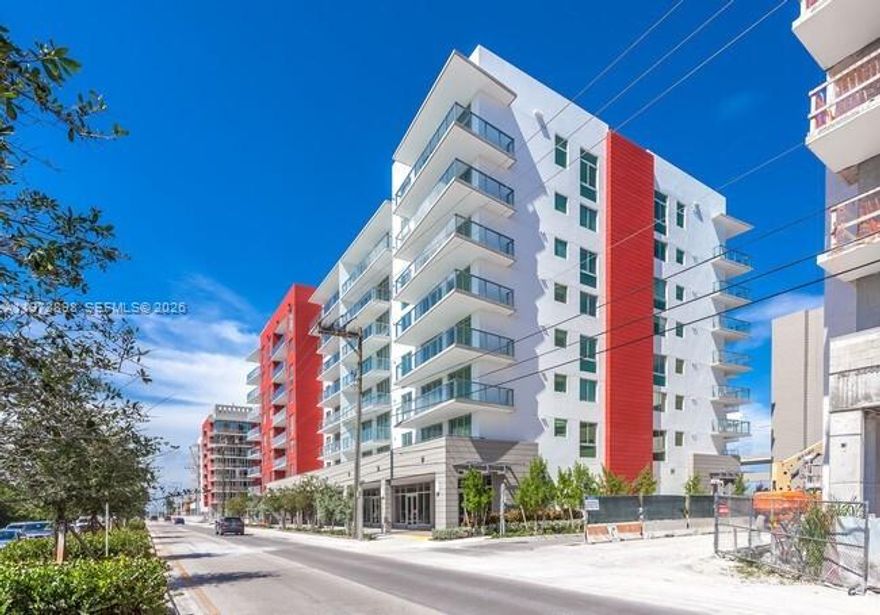 Beautiful and modern 3BR/2Bth unit at Midtown Doral. Unit features tile floors, elegant and open kitchen with SS Bosch appliances and quartz counter top, Smart Home Control4, Lobby Attendant, Controlled Access Elevators, Large Walk-in Closets, Energy-Efficient Central A/C, impact resistant sliding doors and windows, blinds and blackouts, great balcony.. Easy access to Turnpike, Dolphin and Palmetto. Close proximity to restaurants, entertainment and shopping. Great schools! BEAUTIFUL SUNSETS FROM THIS UNIT!!