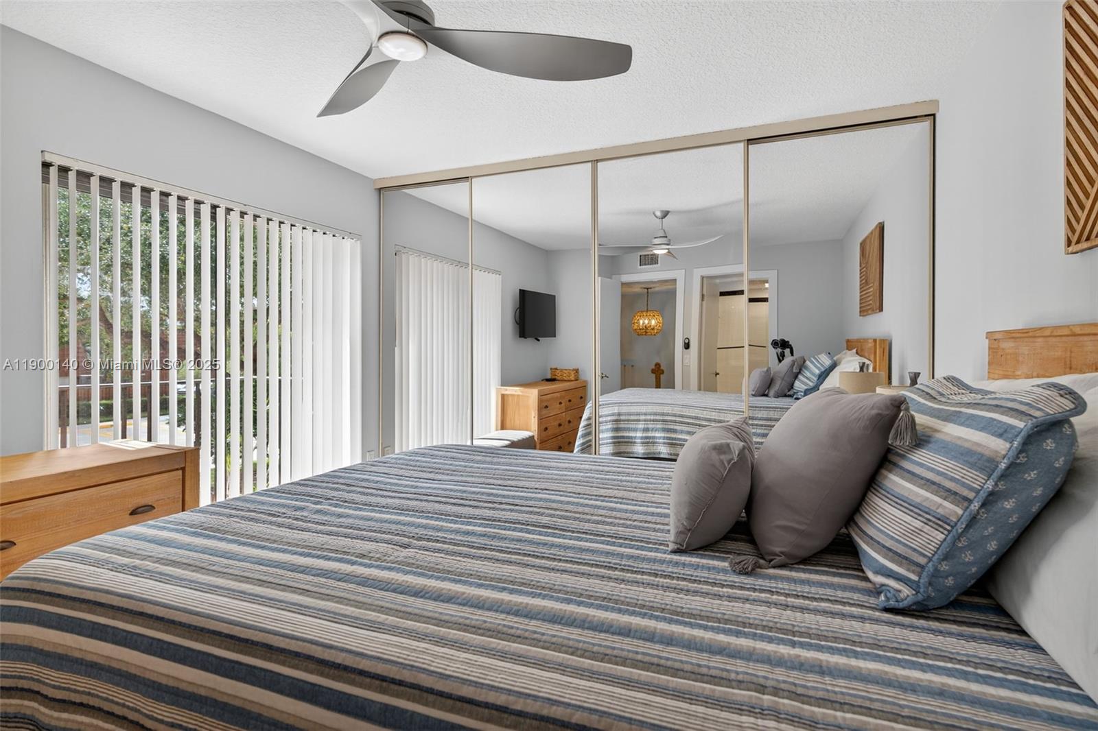 RIVER - Residential Lease