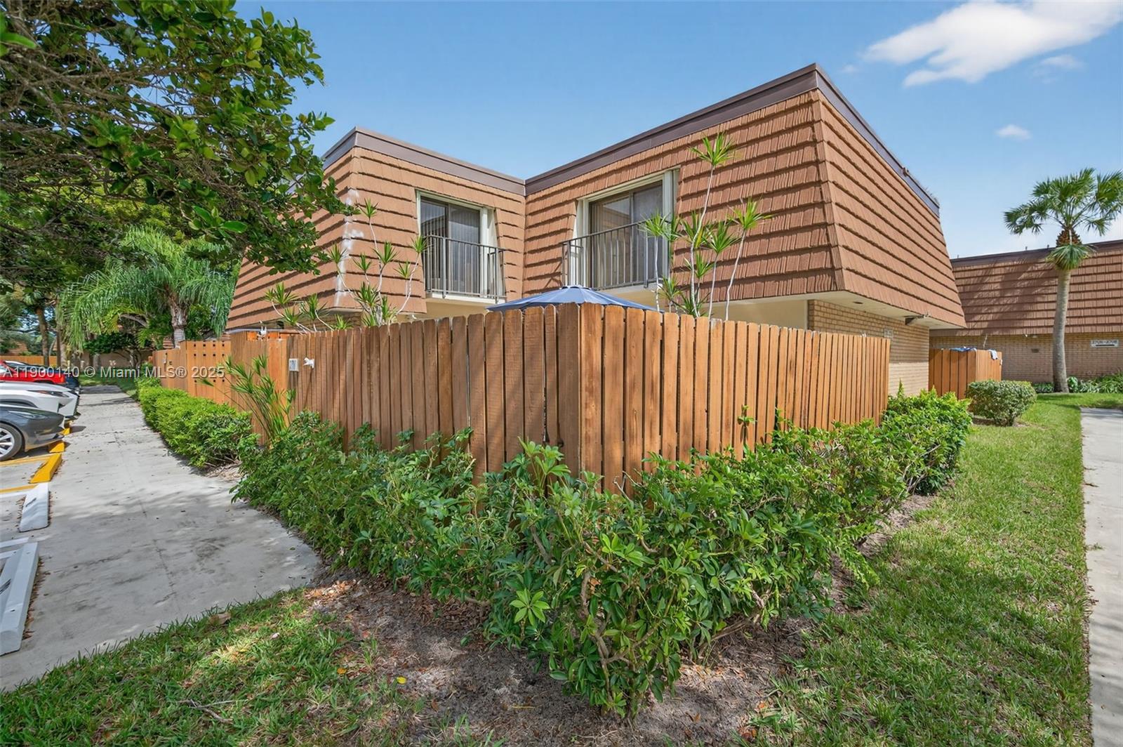 RIVER - Residential Lease