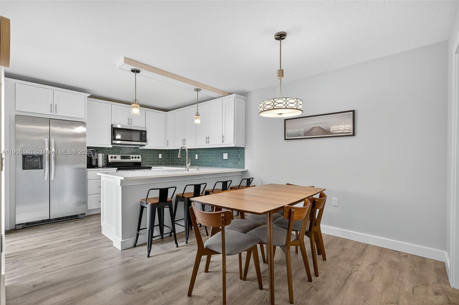 RIVER - Residential Lease