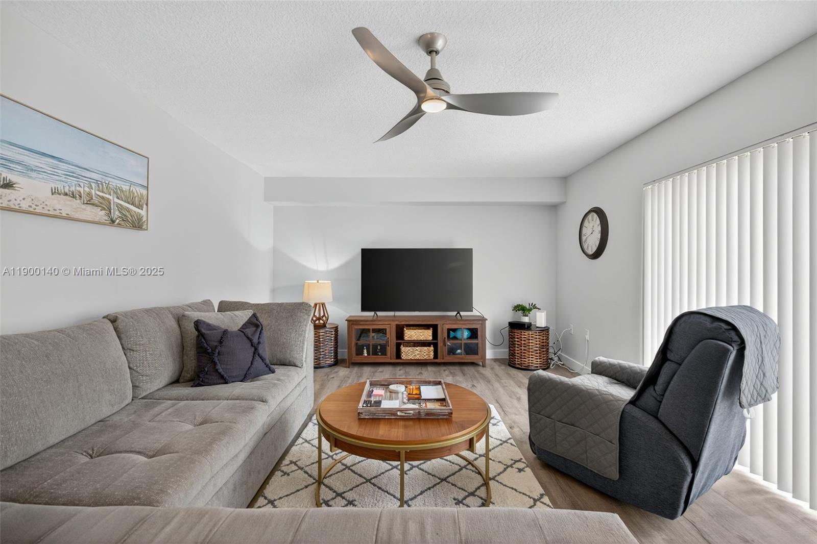 RIVER - Residential Lease
