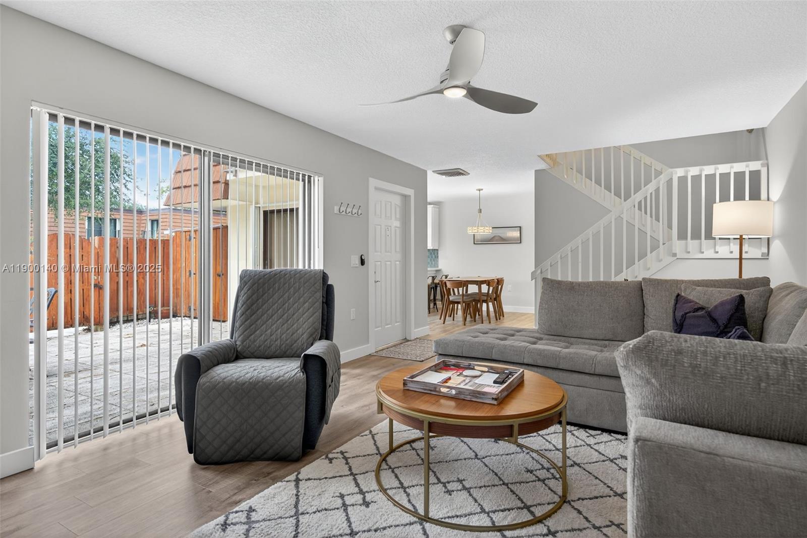 RIVER - Residential Lease