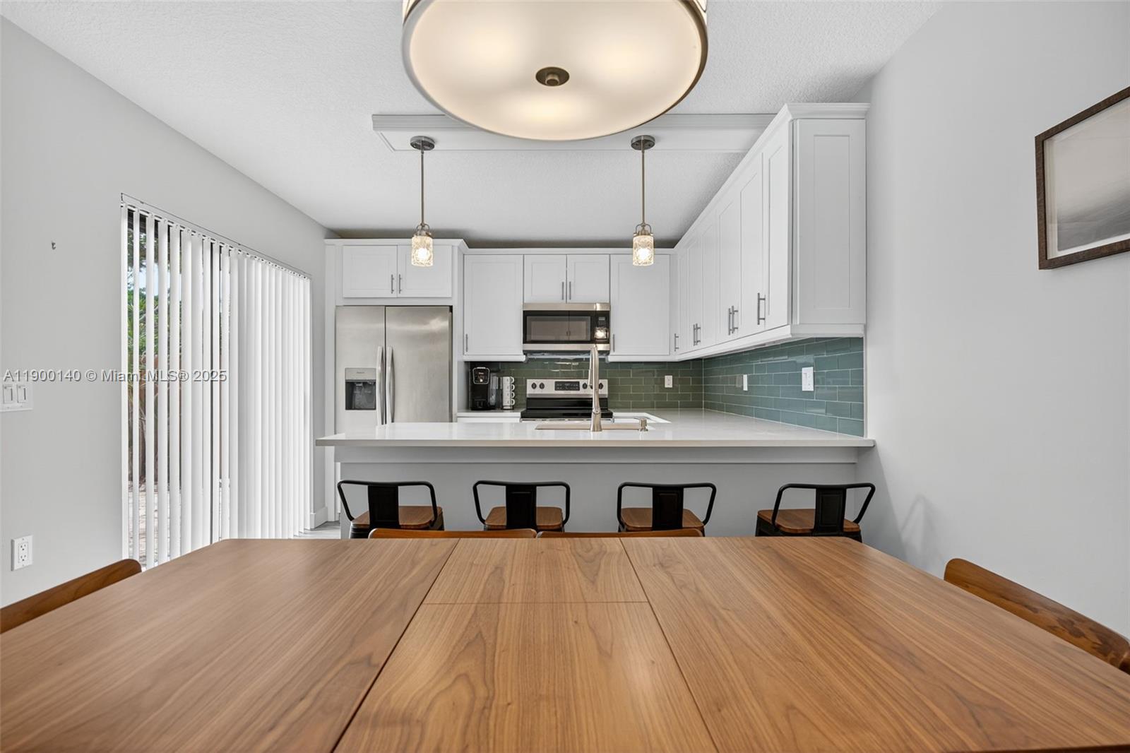 RIVER - Residential Lease