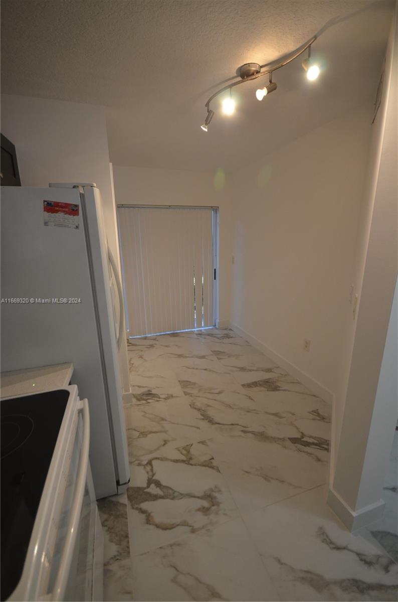 VENETIA GARDENS SOUTH CON - Residential Lease