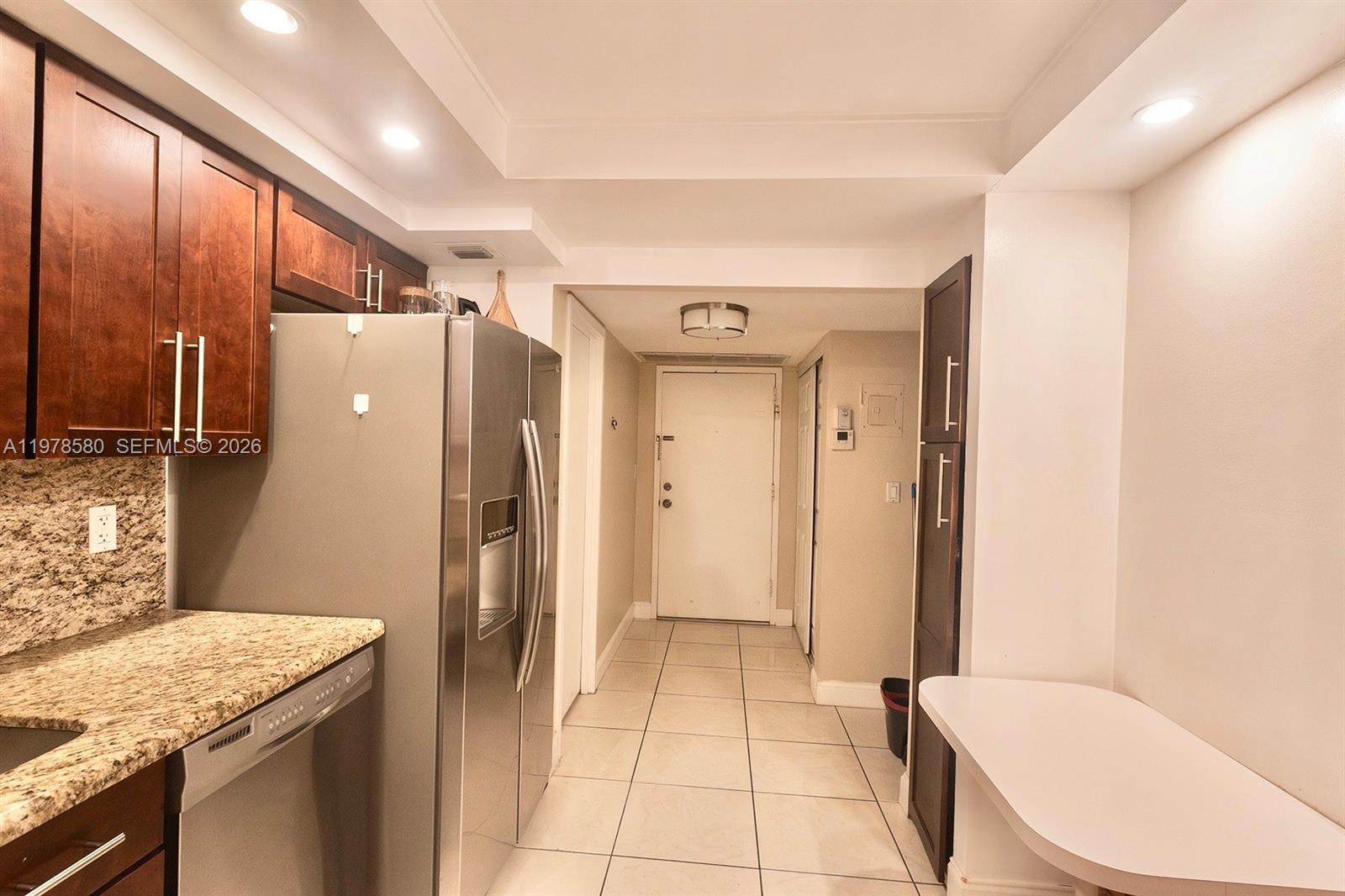 801 Three Islands Blvd 520