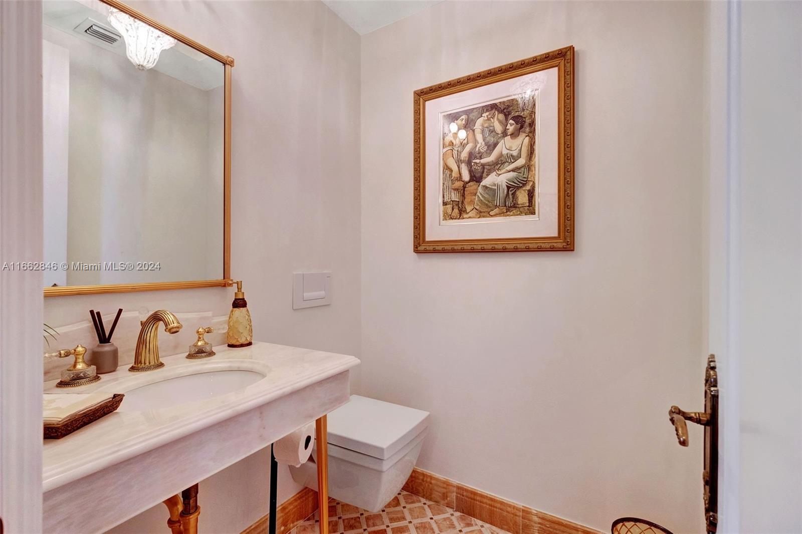 BALMORAL CONDO - Residential