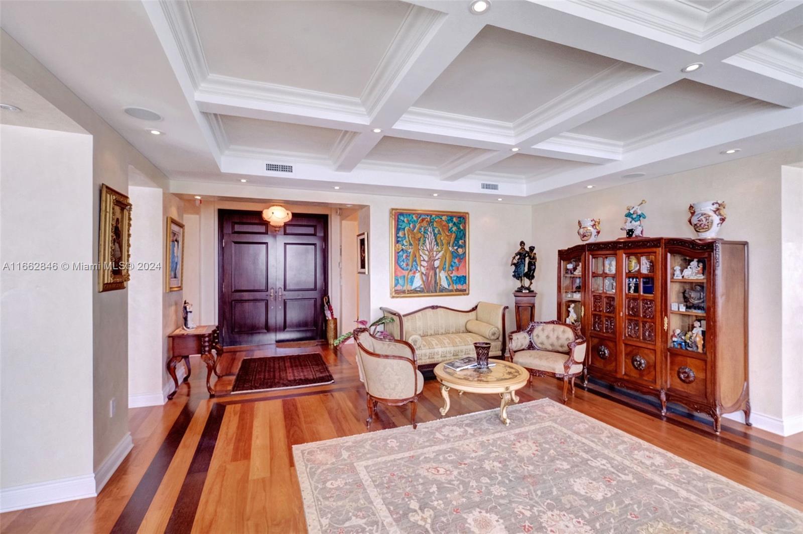 BALMORAL CONDO - Residential