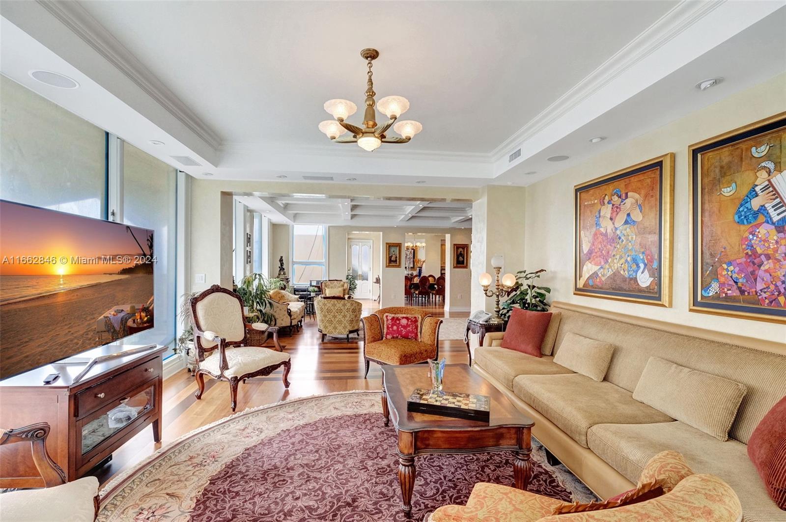 BALMORAL CONDO - Residential